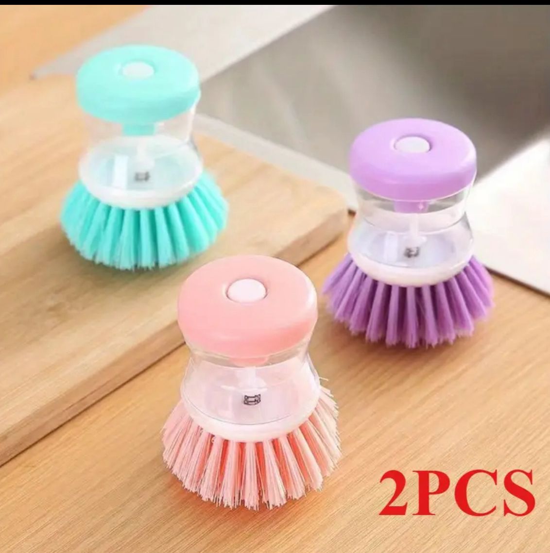 فرشاة تنظيف متعددة الاستعمالات مع موزع صابون Brosse de nettoyage multi-usages avec distributeur de savon Multi-Purpose Cleaning Brush with Soap Dispenser